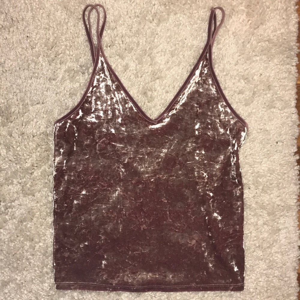 Velvet pink crop tank top.